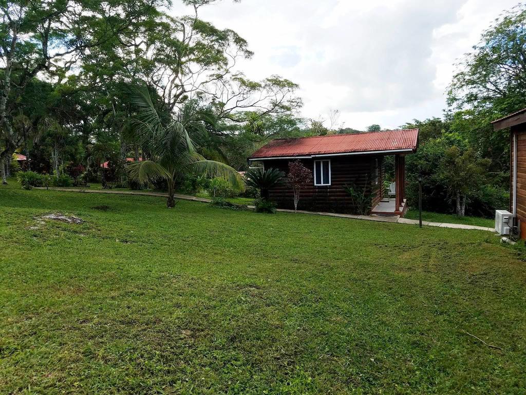 The Log Cab-Inn San Ignacio Exterior foto