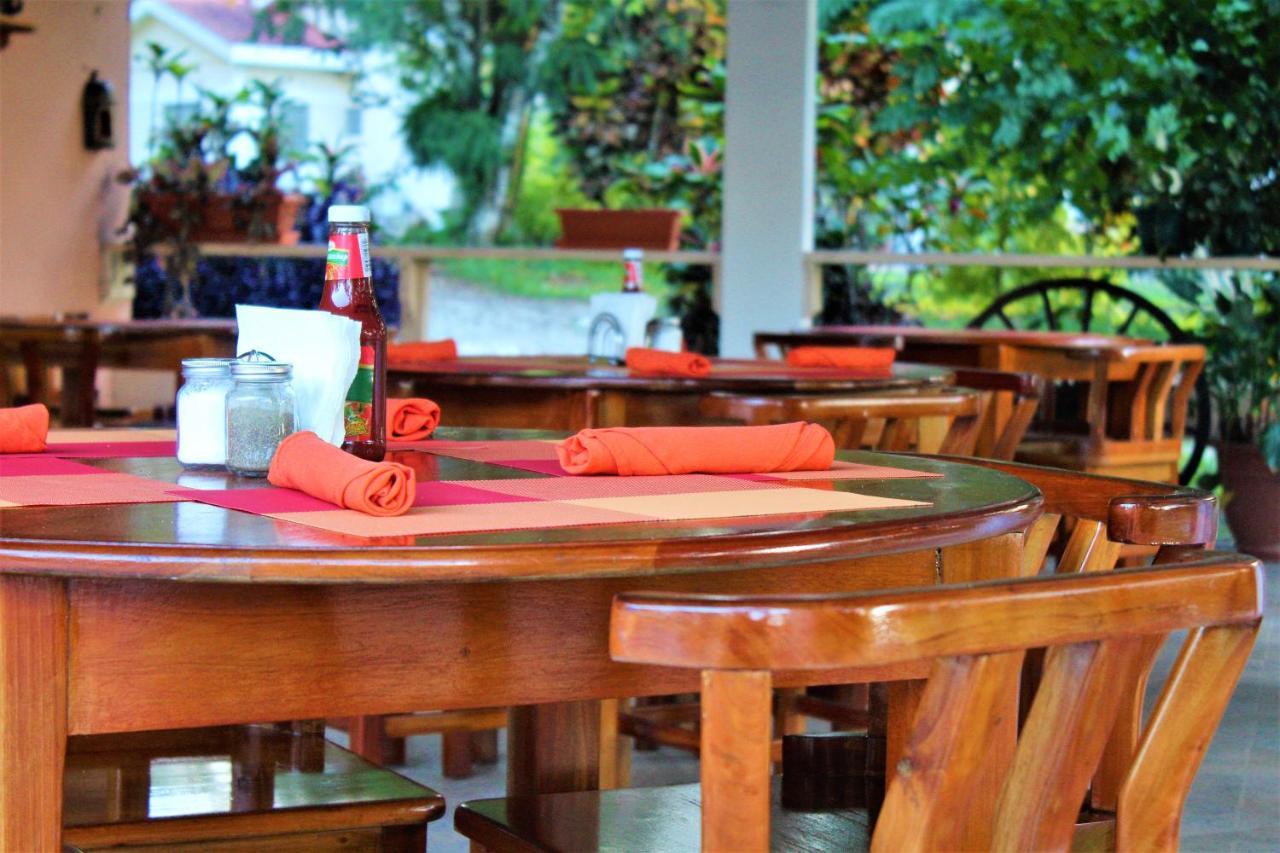 The Log Cab-Inn San Ignacio Exterior foto